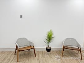 Regus | Hampton - Frontage Rd