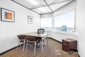 Regus | Manulife Place