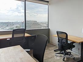 SPACES | CA, Los Angeles - W Olympic Blvd