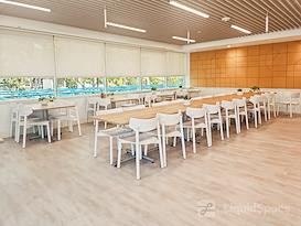 Regus || CA, Menlo Park - Commonwealth Dr