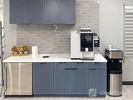 Regus | NJ, Marlton - Route 70