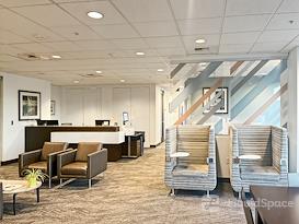 Regus || Liberty Centre Lloyd District