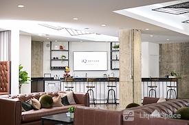 iQ Offices | 250 University Ave.