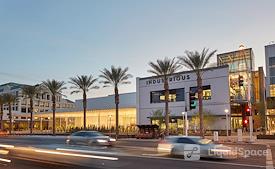 Industrious - Fashion Square