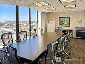 Regus | CA, Beverly Hills - 8383 Wilshire