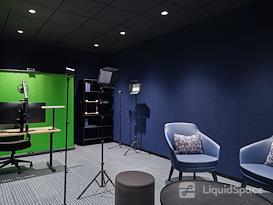 HQ | ROISSY HQ, Airport