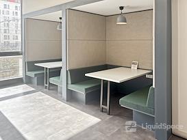 Regus | Paris, Rosa Parks
