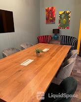 Galerija Badrov, Crveno i crno