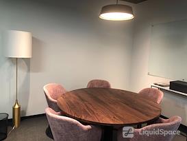 Industrious - Fashion District