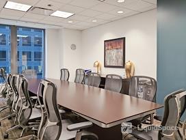 Regus | Americas Tower
