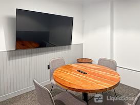 SPACES | NY, New York - Met Tower