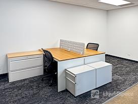 HQ | IL, Chicago - E Huron St