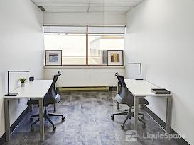 Regus | QC, Sherbrooke - King Street West