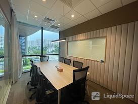 Woods Square Solo 1 | Woodlands