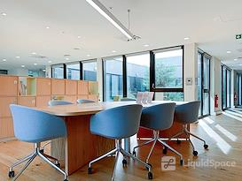 HQ | MARCQ-EN-BAROEUL, Château Rouge