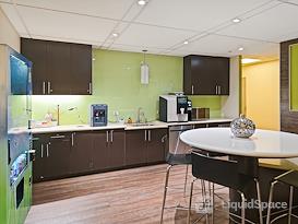 Regus | 600 Third Avenue