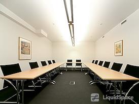 Regus | Budapest, First Site