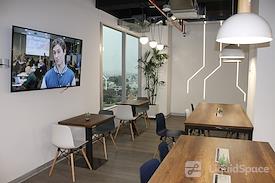 Seedspace Lima - Swiss Tower