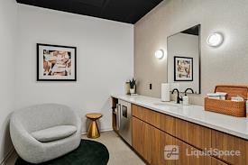 Industrious - Lex & E 50th St