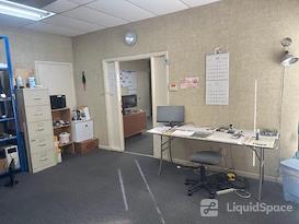 Modern Private Offices & Coworking Space for Rent