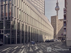 SPACES | BERLIN, Spaces Pressehaus Podium