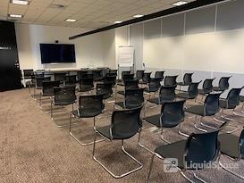 CorporateCubes.Co - 333 Collins