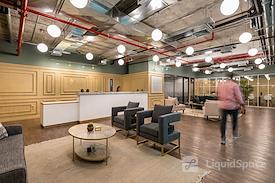 HQ | IL, Naperville - Wall St