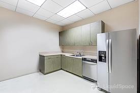 Regus | Sterling Pointe (Office Suites Plus)