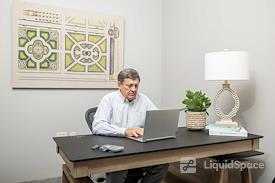 Expansive - 216 Coworking