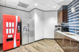 Regus | Commerce Plaza