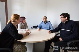 Coworking Málaga, alquilar oficinas, mesas, salas y despachos