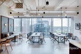 Industrious - 5th and Colorado