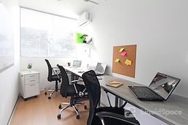 CO-Labora Coworking | Salas de Conferencia, Reuniones, Salas de Capacitación