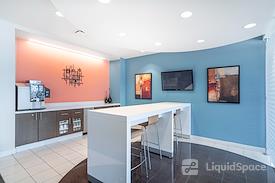 Regus | 24th and Camelback