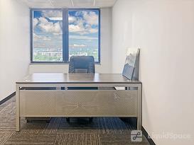 Regus | NC, Winston-Salem - W Third St