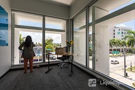 Expansive - Biscayne