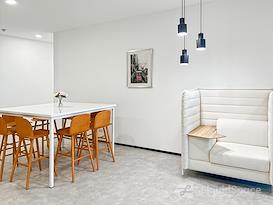 SPACES | Bangkok, Vanit Place Aree