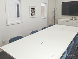 Regus | IN, Bloomington - 3rd St