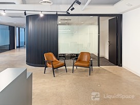 Regus | AB, Calgary – 1St SW