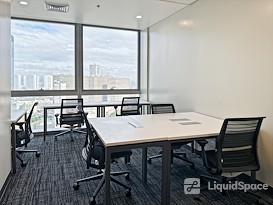 Regus | Quezon City, One Vertis Plaza