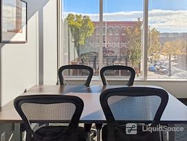 Regus | Landmark Center