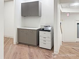 Regus | IL, Chicago - N Clark St