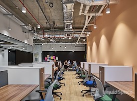 WeWork | Spacemob Claymore
