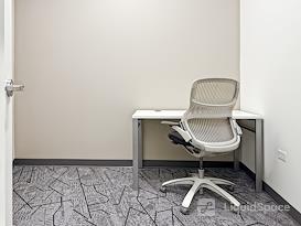 Regus | IL, Chicago - N Clark St