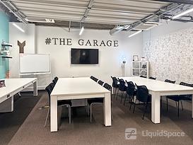 Regus | West Loop