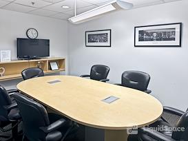 Regus | International Plaza