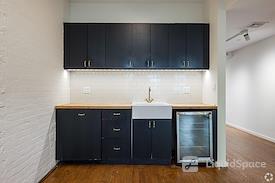 Prime Tribeca Office / Showroom