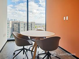 Regus | TX, Houston - La Branch St