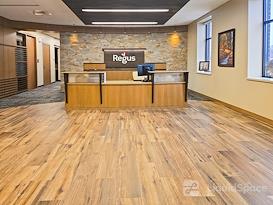 Regus || WI, Eau Claire - Oakwood Mall Dr
