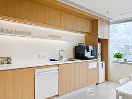 Regus | Shanghai, Harbor Ring Plaza